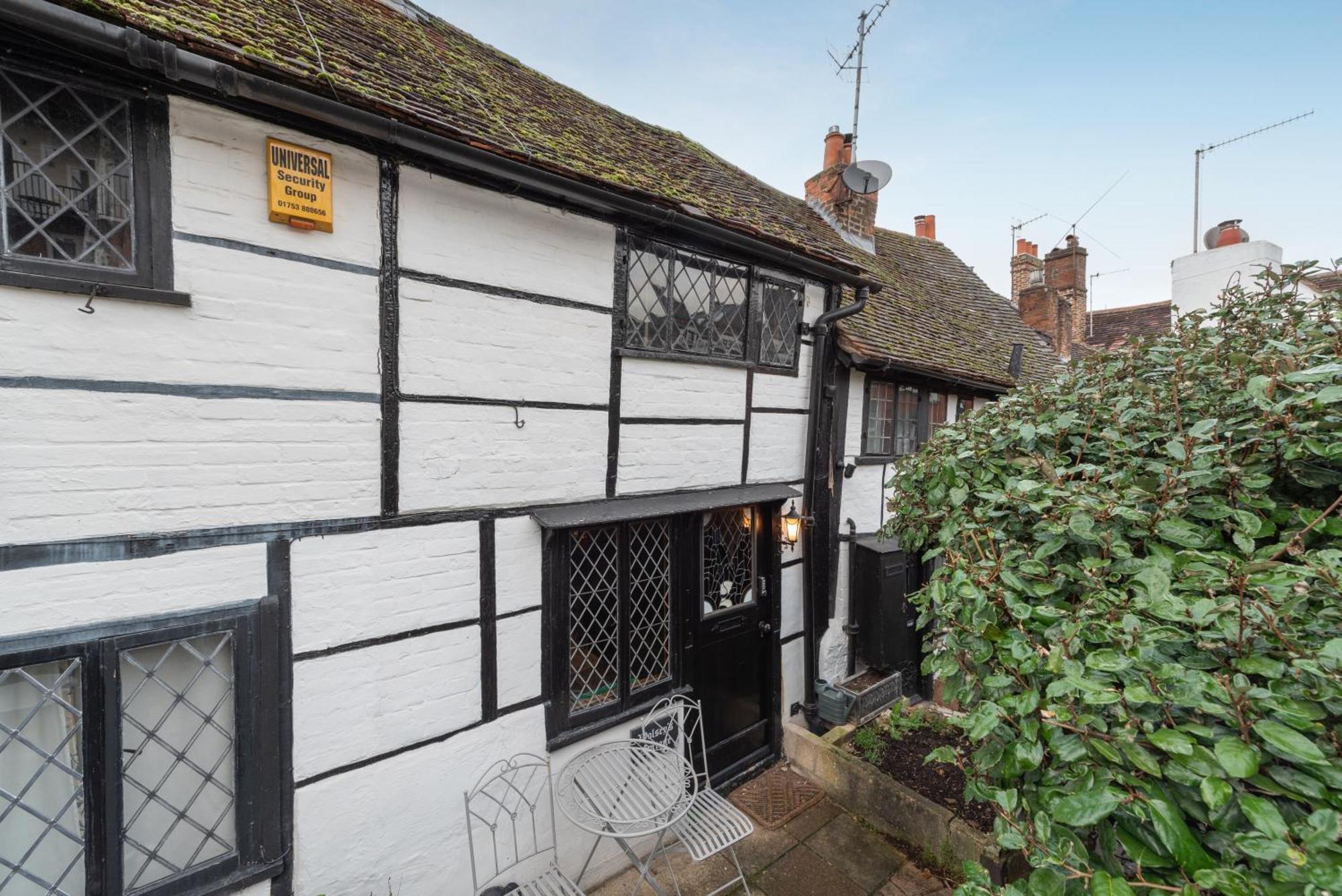 15Th Century Tiny Character Cottage-Henley Centre Экстерьер фото