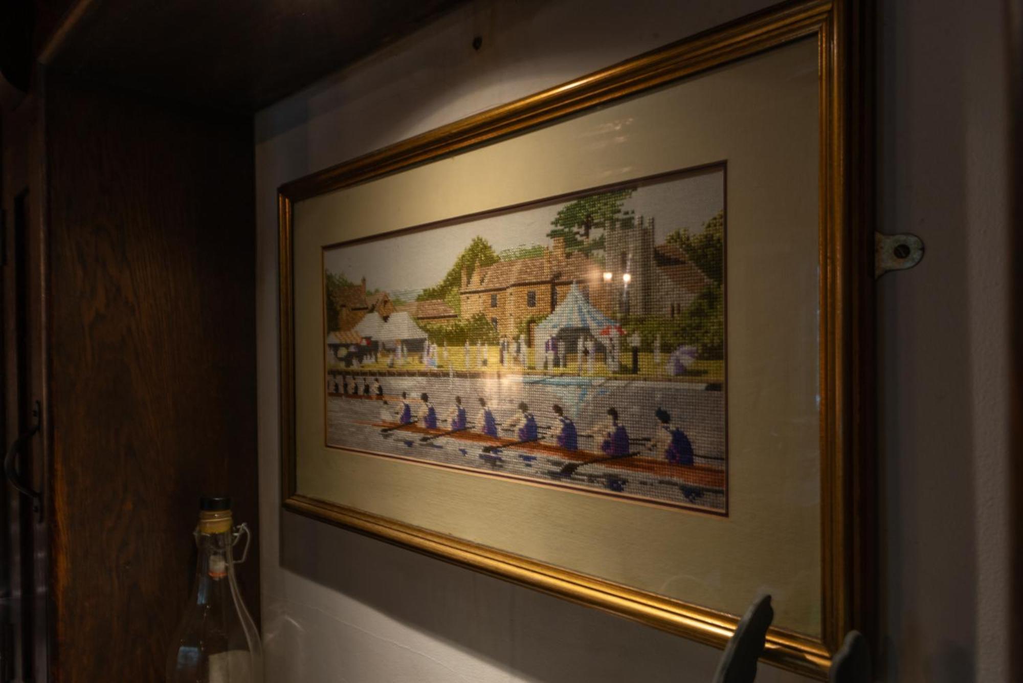 15Th Century Tiny Character Cottage-Henley Centre Экстерьер фото