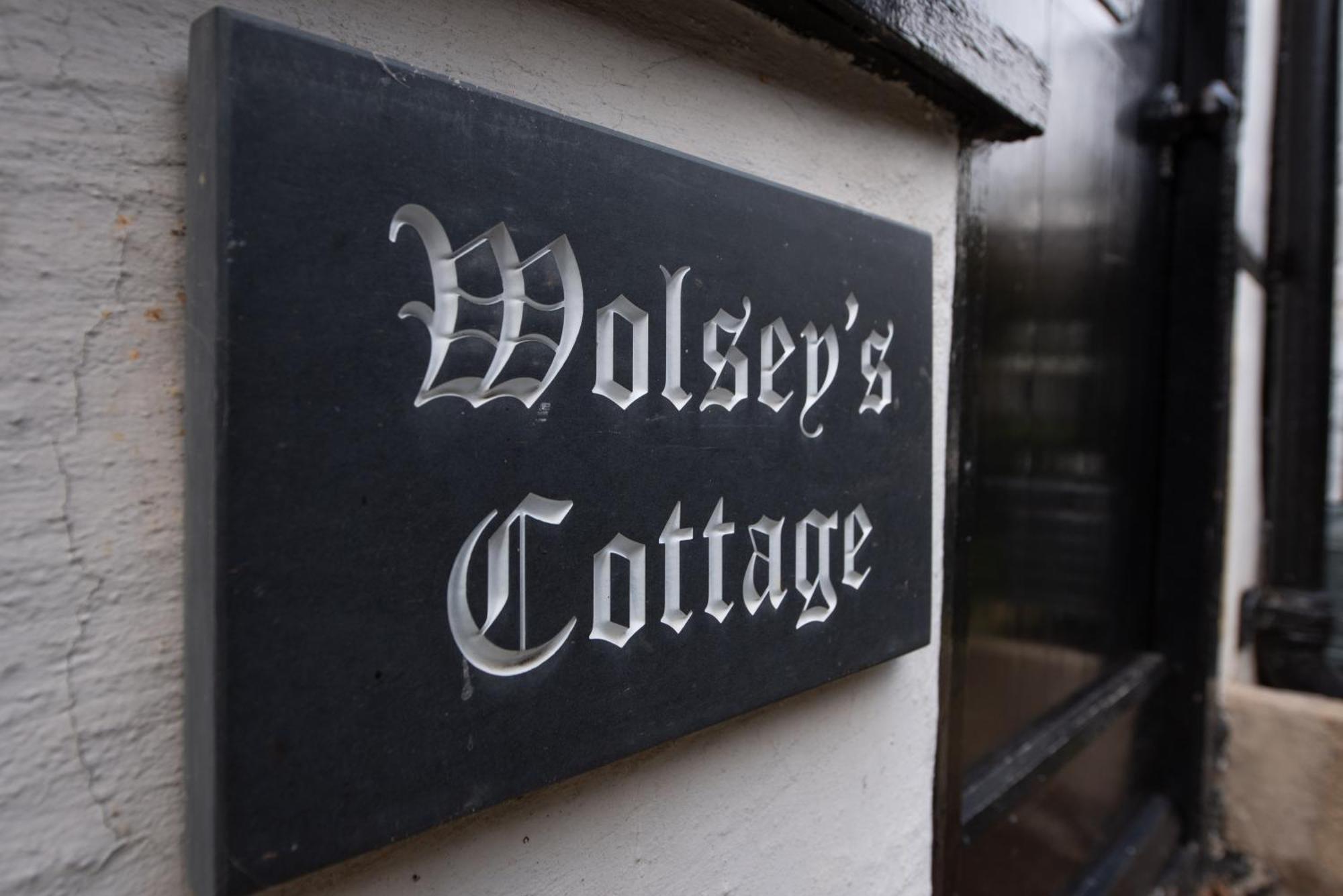 15Th Century Tiny Character Cottage-Henley Centre Экстерьер фото